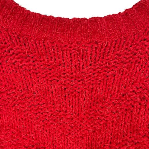 GB Sweater Women's Large Red Chunky Knit Classic Long Sleeve Round Neck Pullover - Picture 7 of 13